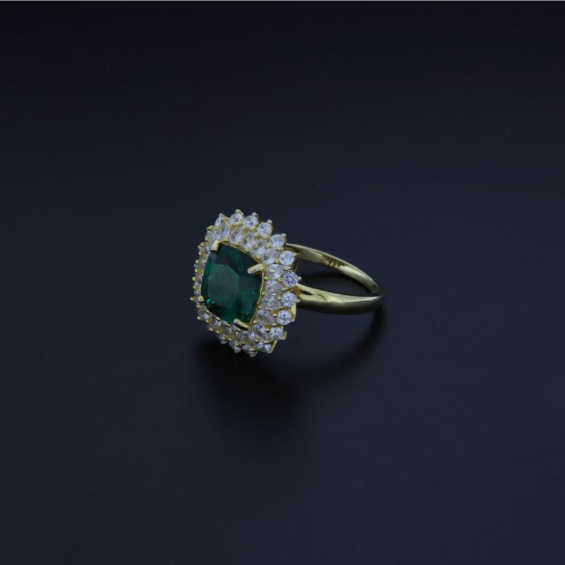 Anello regina con zirconi