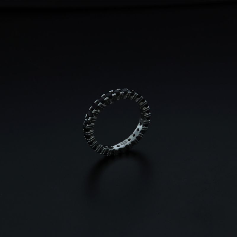 Eternity con zirconi neri