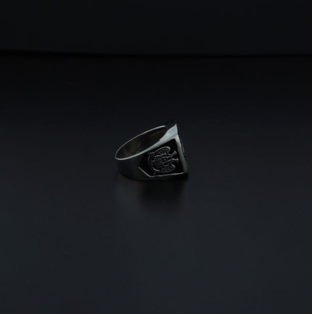 Anello con croce e simboli massonici in argento 925‰