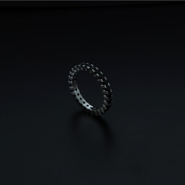 Eternity con zirconi neri