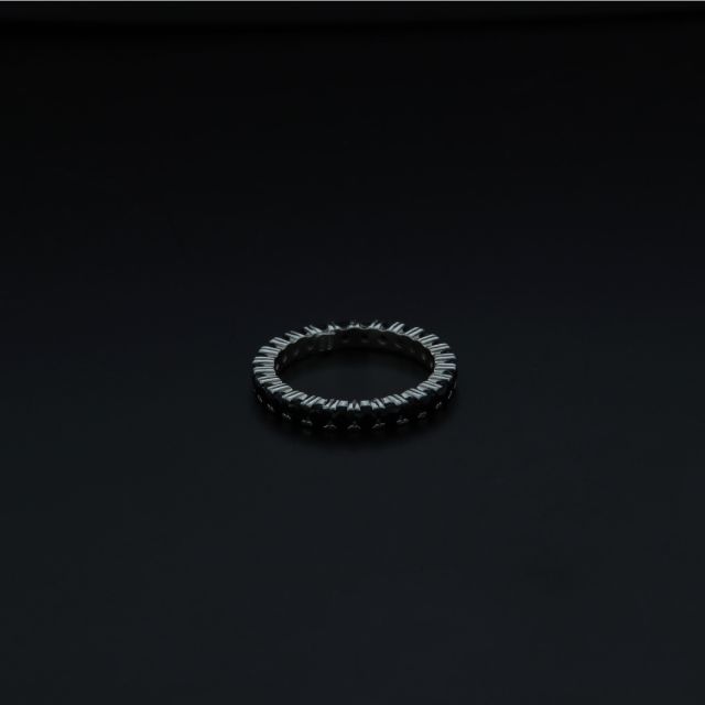 Eternity con zirconi neri