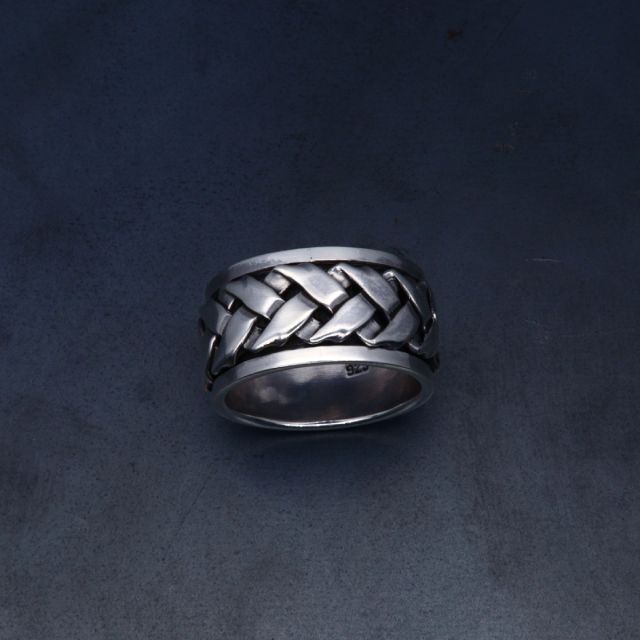 Anello in argento 925‰ trecciata rigida girevole 