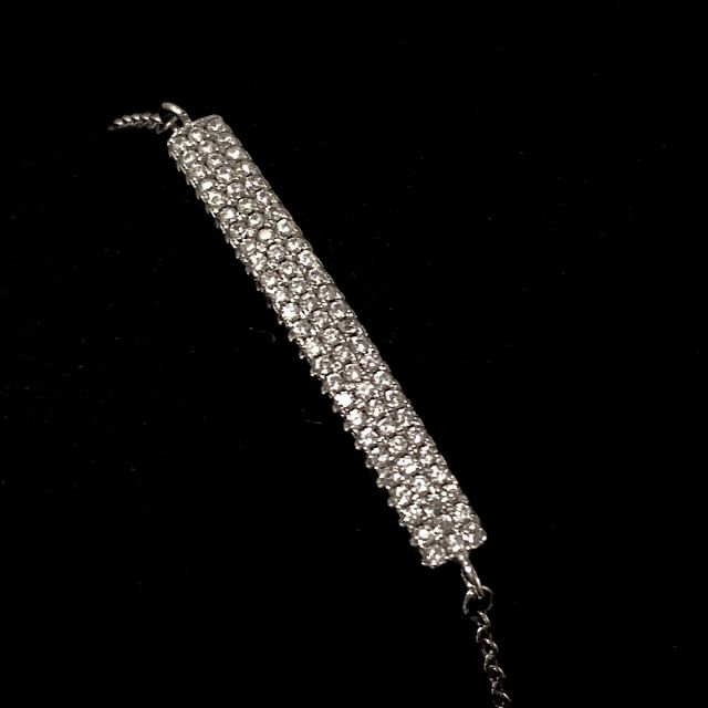Bracciale in argento con piastra passante e zirconi