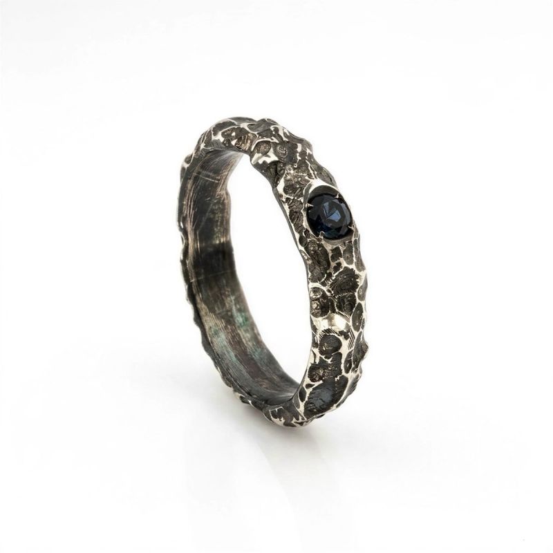 ANELLO SOLID CON TANZANITE NATURALE