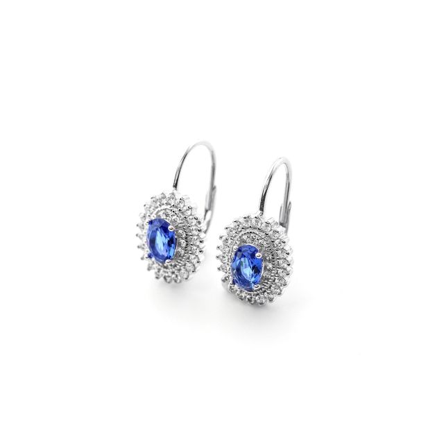 Orecchini a monachella in argento con pavé di zirconi e zircone blu ovale