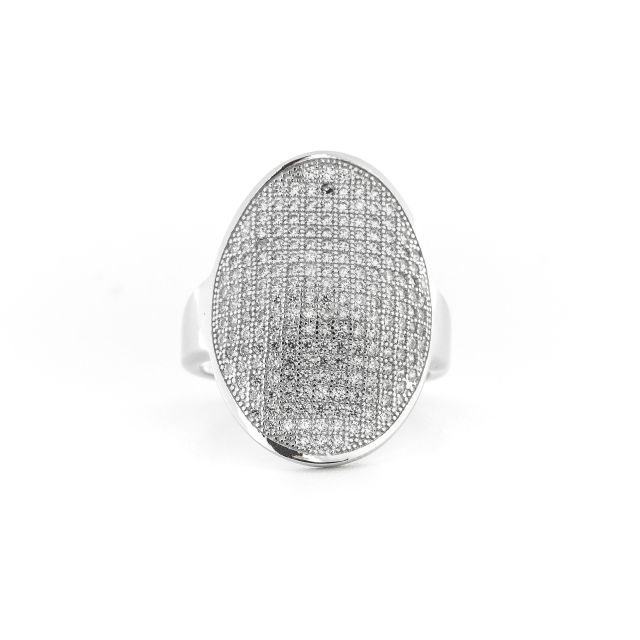 Anello in argento con ovale centrale in pavè di zirconi