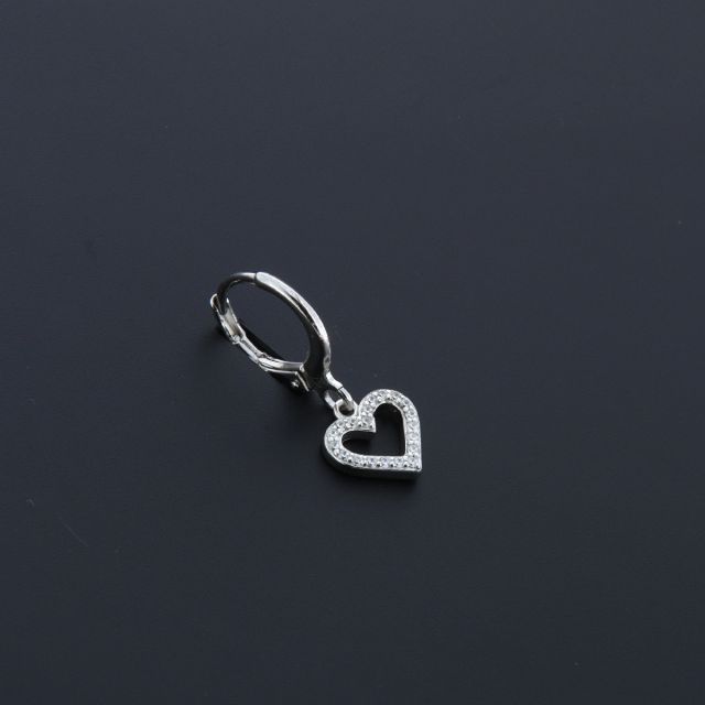 Orecchino cerchio con cuore pendente 