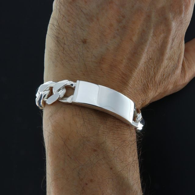 Bracciale massiccio con piastra 