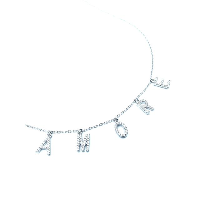 Collana in argento con lettere pendenti di zirconi AMORE