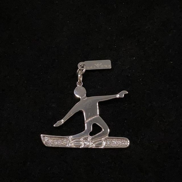 Ciondolo in argento a forma di omino sullo snowboard