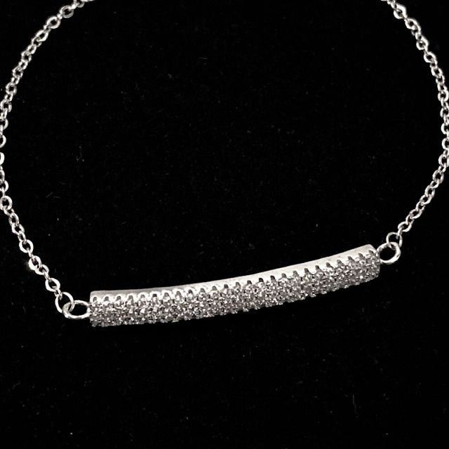 Bracciale in argento con piastra passante e zirconi