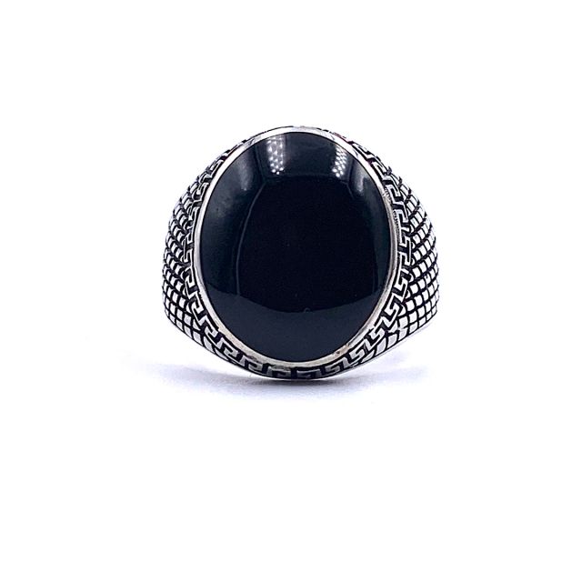 Anello in argento con pietra nera ovale