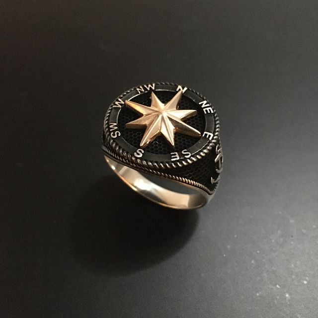  Anello in argento 925‰ brunito con rosa dei venti