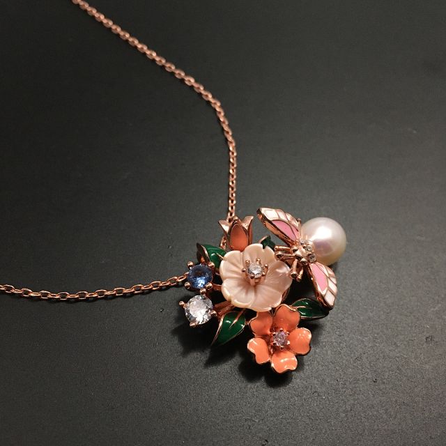 Collana in argento rosato 925‰ con ciondolo fantasia 