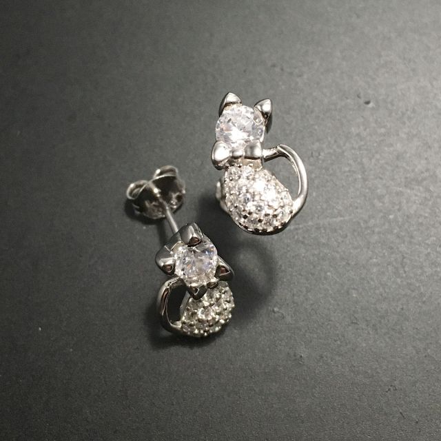 Orecchini a forma di gatto in argento 925‰ con pavè di zirconi  