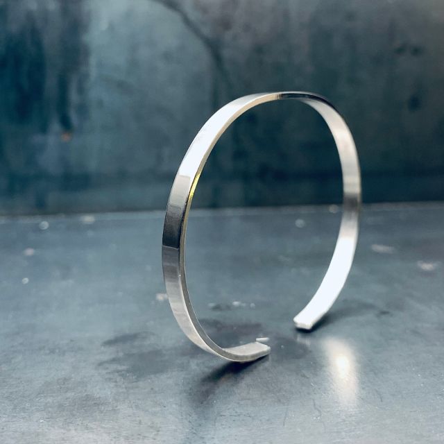 Bracciale rigido lastra stretta