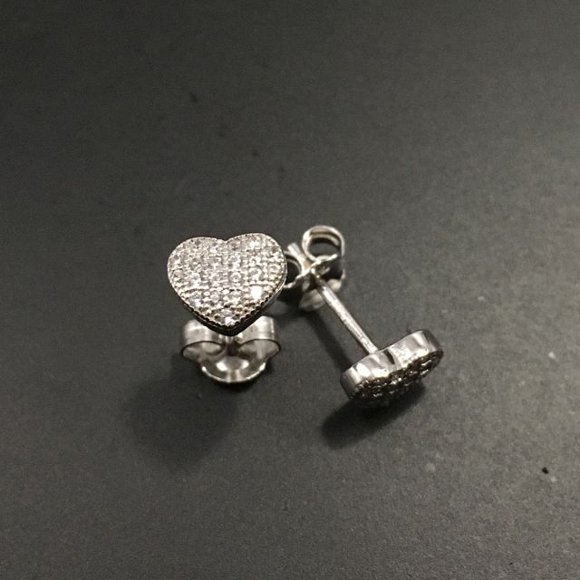 Orecchini in argento 925‰ a cuore con pavè di zirconi 