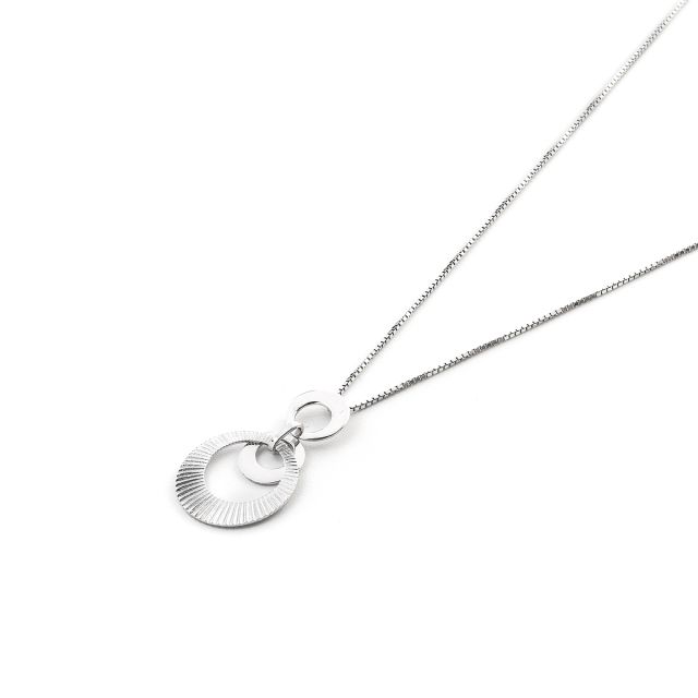 Collana in argento con cerchi pendenti