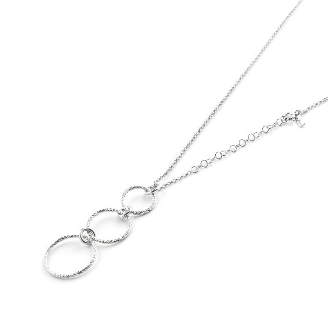 Collana in argento con tre cerchi diamantati