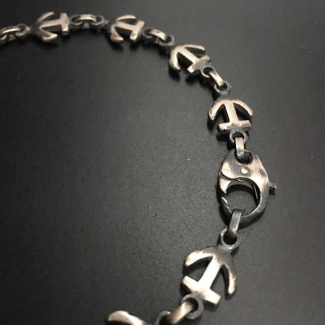 Bracciale in argento ossidato 925‰ con ancore a segiure