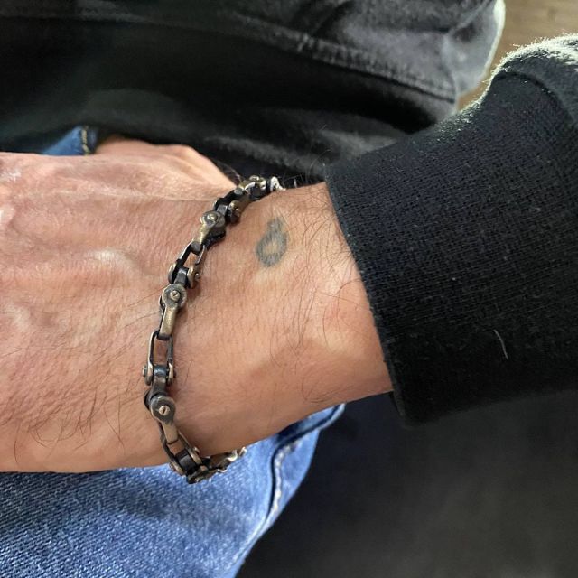 Bracciale in argento con catena di moto