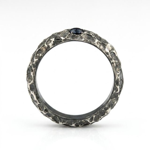 ANELLO SOLID CON TANZANITE NATURALE